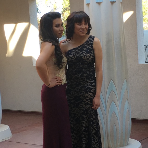 Prom dress - Picture 2 of 4